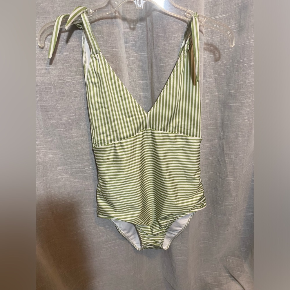 SEEA SWIMSUIT MEDIUM